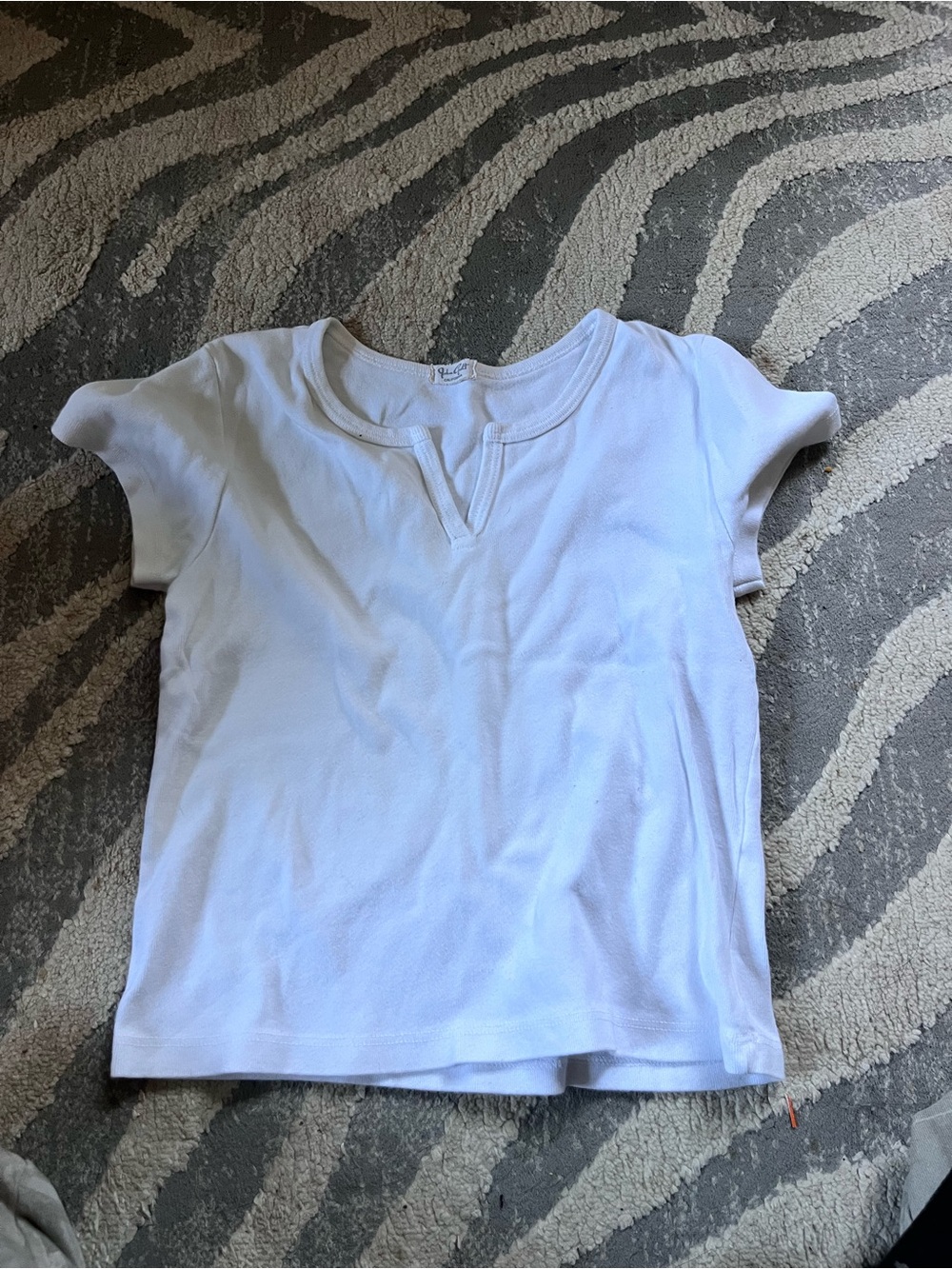 Brandy Melville John galt white cropped short sleeve tee